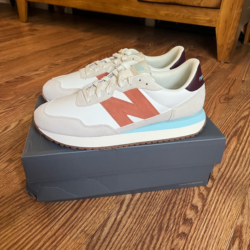 New Balance 237 Sneakers
